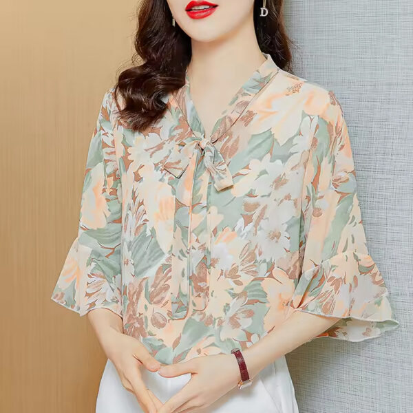 Latest fashion tops ladies short sleeve Korean flower fancy women's blouses & shirts